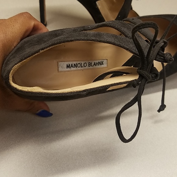 Manolo Blahnik Asaki Pump - Picture 2 of 11